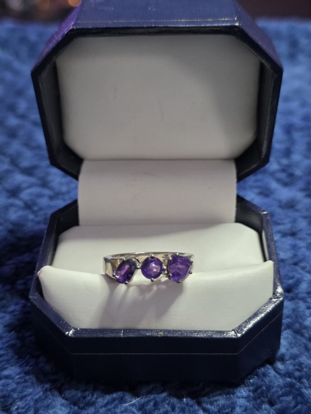 Vintage 925 Sterling Silver Three Stone Amethyst Ring Trilogy Anniversary Band